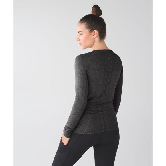Lululemon Swiftly Tech Long Sleeve Crew Shirt Heathered Black Gray Hip Length 2 - Picture 6 of 16